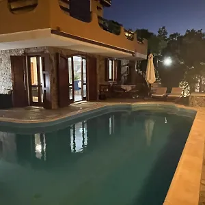 Vittoria Villa